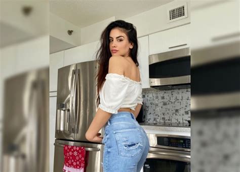 Bailando Muy Sexy Jessica Cediel Mostró Cómo Le Quedó La Cola Luego De