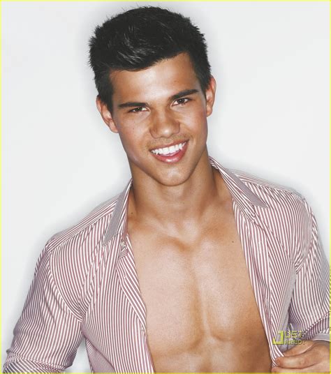 Taylor Lautner Gq Shirtless Sexy Photo 2282832 Shirtless Taylor