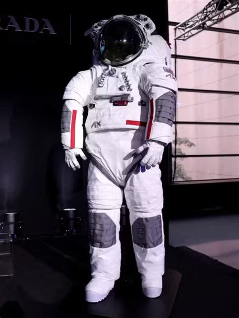 Prada revela design do traje espacial que a Nasa usará na volta à Lua