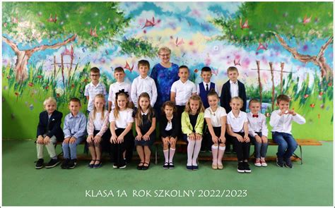 Zdjęcia klasowe Zakończenie roku szkolnego2022 2023 Szkoła