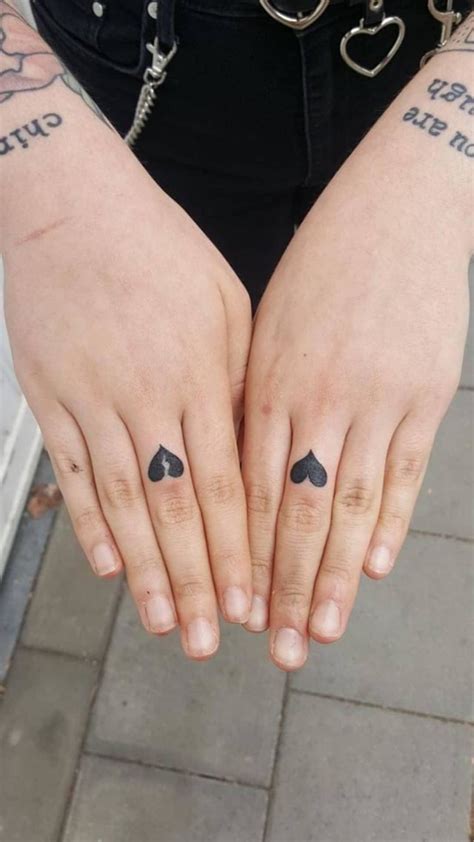 Ig User Zelfvernietigend Yungblud Tattoos — Yungbluds Black Hearts Blogs