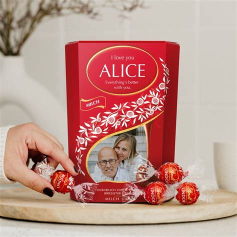 Personalised Lindt Chocolate Gift Box | YourSurprise