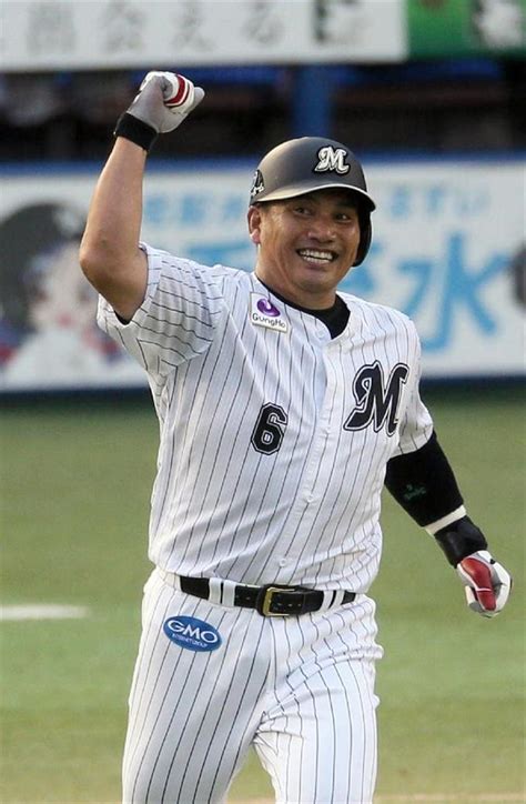 井口資仁、9回に同点弾で引退に花 サヨナラ勝ちに笑顔で別れ 読んで見フォト 産経フォト