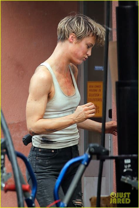 Mackenzie Davis On Terminator Reboot Set First Look Photos Photo