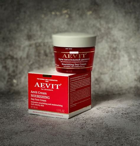 Базовый уход с Aevit: Питательный дневной крем и Тканевые маски ...