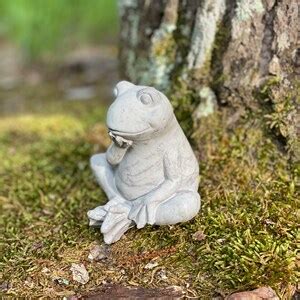 Concrete Frog Statue, Garden Frog, Yoga Frog, 3 1/2 Cement Frog Statue ...