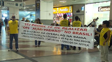 G1 Policiais Federais Fazem Protesto No Aeroporto Internacional De