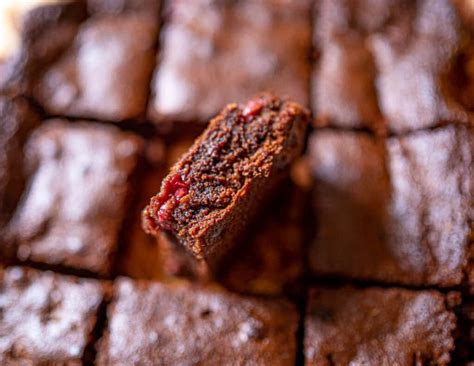 Easy Chocolate Raspberry Brownies – Skinny Spatula