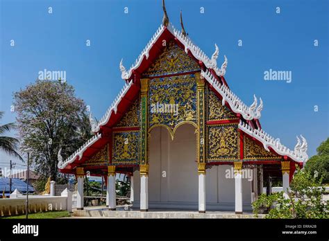 Wat Phra Kaew Don Tao Sucha Daram Tempel In Lampang Nordthailand