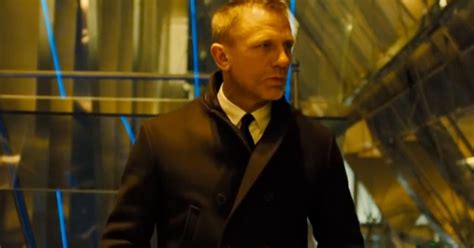 James Bond Daniel Craigs Most Iconic 007 Fashion Moments In The