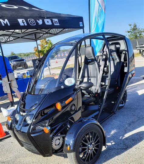 Arcimoto Fuv Driving A Right Sized Emobility Solution