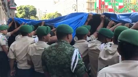 Manifestantes Agreden A Militares En Palacio Nacional