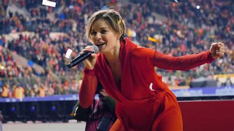 Coupe du monde 2022 Gala prête à venir chanter Freed From Desire