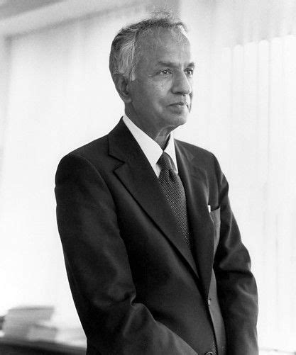 Dr Subrahmanyan Chandrasekhar (1910 - 1995) | Science photos ...