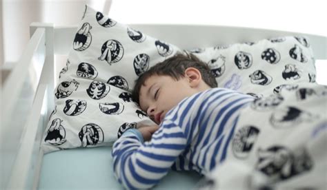 5 choses à faire si votre enfant fait pipi au lit So Busy Girls