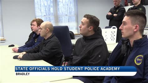 Law Enforcement Holds Student Police Academy Youtube