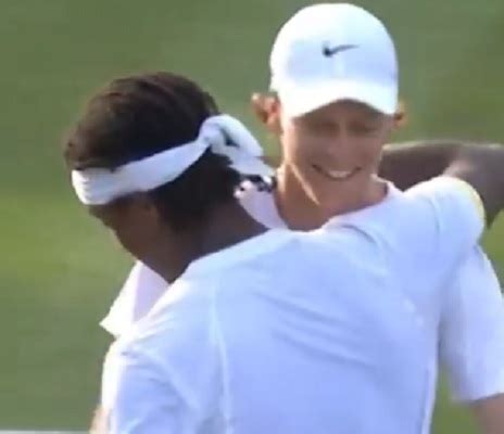 Wimbledon Ymer fa sorridere a rete Jannik Sinner ecco cosa è successo