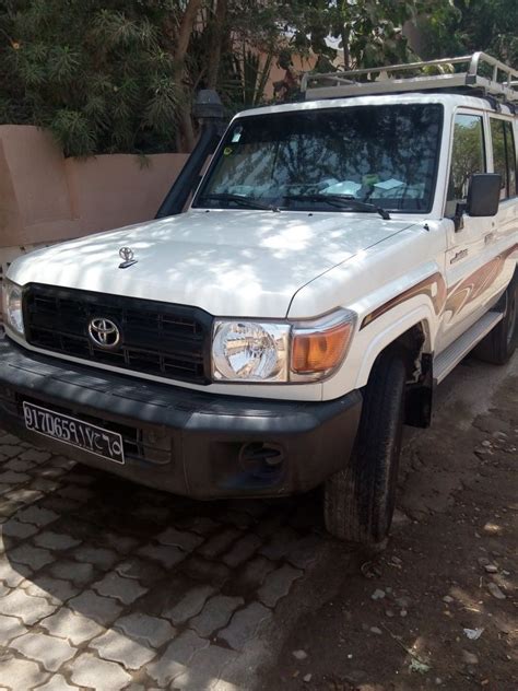 Toyota Land Cruiser Hard Top à Djibouti