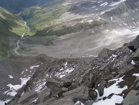 Blick über den Ostgrat ins Tal der Muttenreuss Fotos hikr org