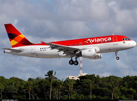 PR AVD Airbus A319 115 Avianca Brasil Alessandro Iglesias JetPhotos