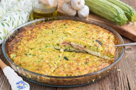 Tortino Di Patate E Zucchine Con Prosciutto E Formaggio Al Forno