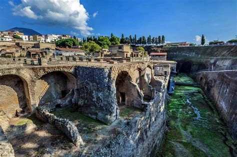 herculaneum-ruins-near-naples