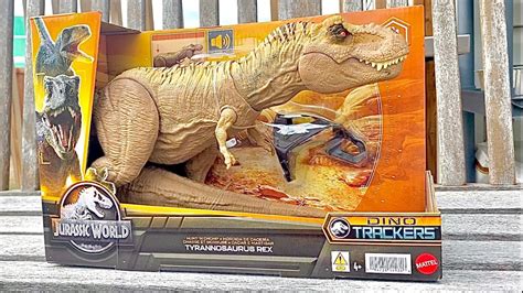 New Jurassic World Dino Trackers Hunt N Chomp Tyrannosaurus Rex Review