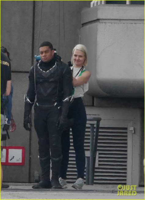 First Photos Of Black Panther On Captain America Set Photo 3438570