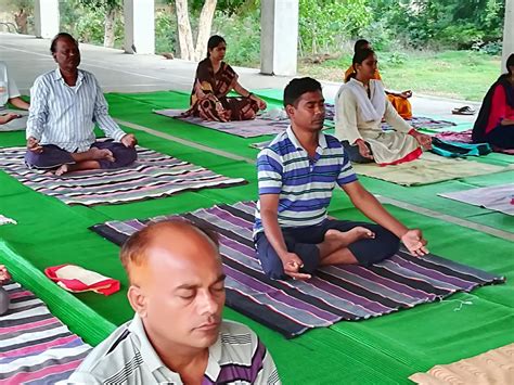 सिंदेवाहित पतंजली योग पीठ हरिद्वारच्या योग कार्यशाळेत जागतिक योग दिवस