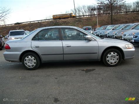 Satin Silver Metallic 2000 Honda Accord Lx Sedan Exterior Photo