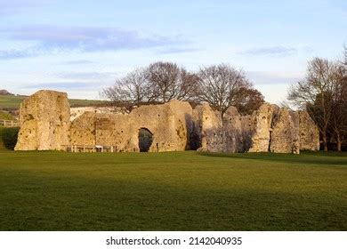 Lewes Priory Ruins Medieval Cluniac Priory Stock Photo 2142040935 ...