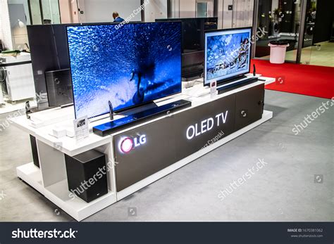 1,400 Tv Showroom Images, Stock Photos & Vectors | Shutterstock