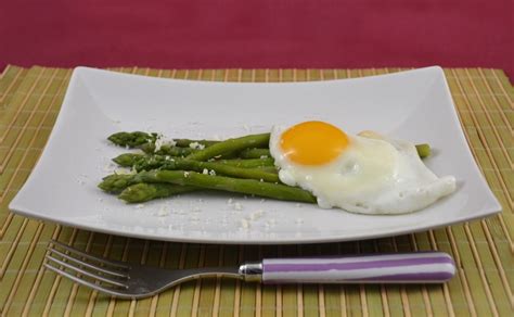 Asparagi E Uova La Ricetta Di Gnam Gnam