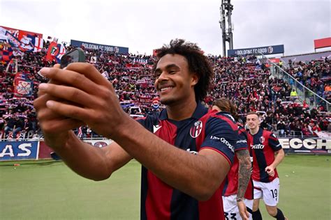 Aston Villa Break The Bank For Bologna Star Zirkzee