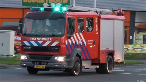 Oude Tankautospuit Brandweer Spijkenisse Met Spoed Naar Een