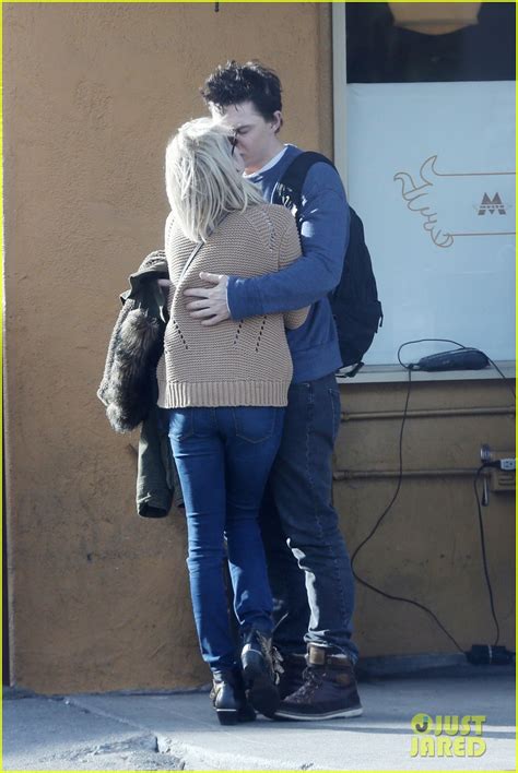 Emma Roberts And Evan Peters Share Kisses After Grabbing Lunch Photo