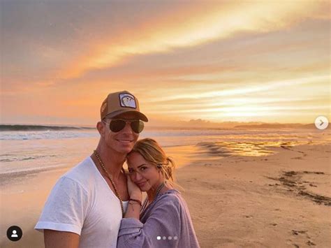 Andrea Legarreta y su belleza eterna a los 49 años una foto en bikini puso de cabeza a