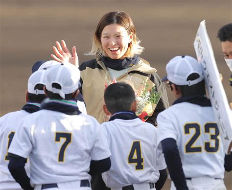 渋野日向子「育ててくれたソフトボールに恩返し」…地元でジュニア大会を初開催…クリスマスに夢を一つかなえる Golf報知