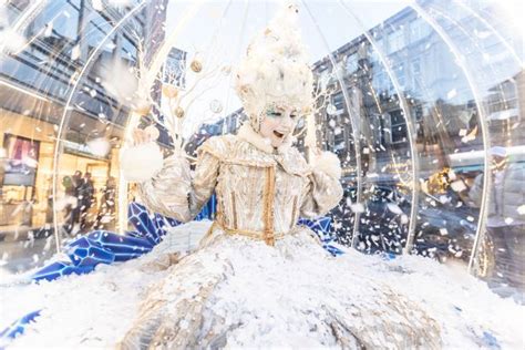 Manchester to host first ever Christmas parade through city streets ...