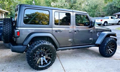 Total 92+ imagen jeep wrangler black rims and tires - Abzlocal.mx