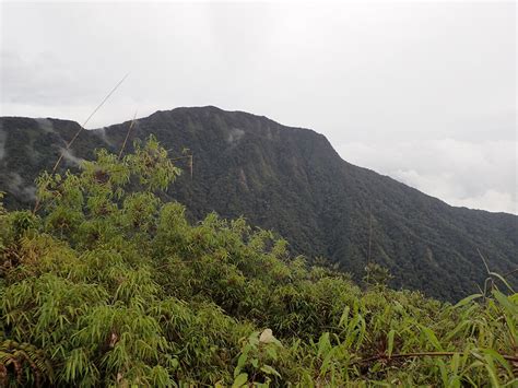 Gunung Korbu And Gunung Gayong Korga Gunung Korbu And Gunung Flickr