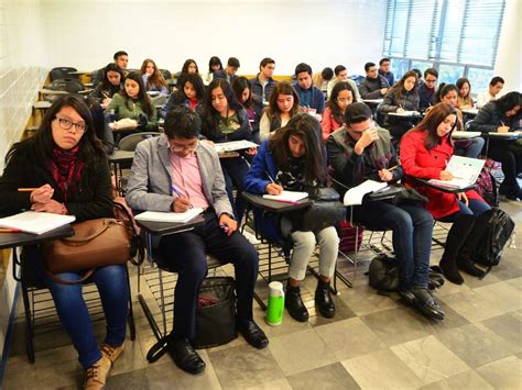 Un año después UNAM acepta a alumnos que quedaron sin certificado de la