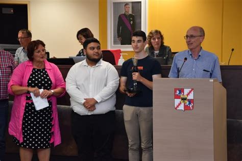 Les élèves de Saint Henri mis à l honneur au conseil communal Mouscron