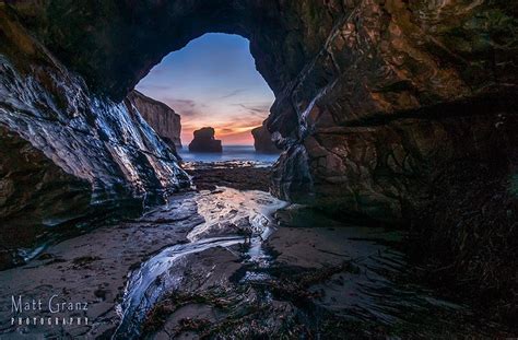 Discover Shark Fin Cove (Shark Tooth Beach)