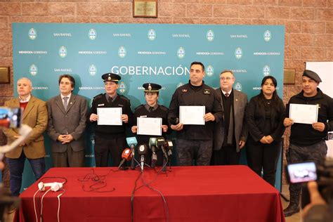 Distinguieron A Los Policías Que Salvaron La Vida De Una Beba “se Necesita Pensaren Un Segundo