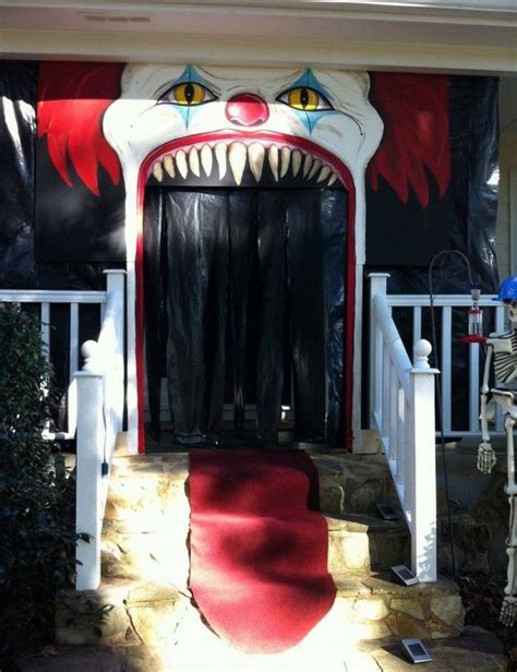 Cute Halloween Front Porch Decorations To Greet Your Guests Clowns