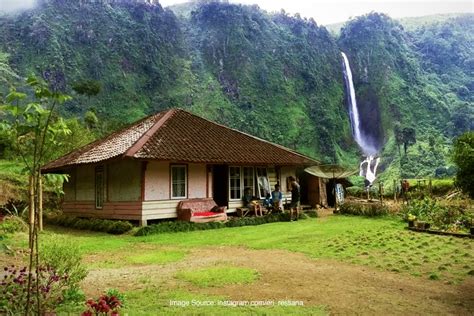 Viral Begini Penampakan Rumah Abah Jajang Dengan View Curug Citambur