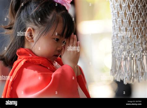 Japanese Shichi-go-san ceremony Stock Photo - Alamy