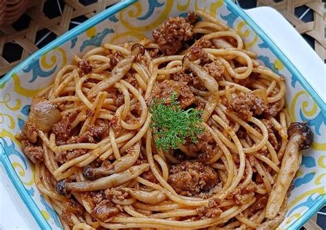 Resep Spaghetti Bolognese Jamur Oleh Ine Setiawati Cookpad