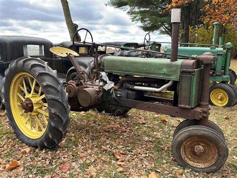 John Deere Model B tractor, Runs - Metzger Property Services, LLC